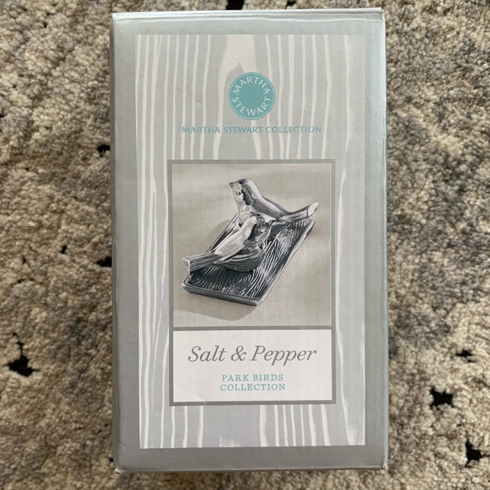 Martha Stewart Salt & Pepper Park Birds Collection